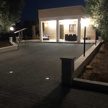 Villa Lara - Mit Separatem Extra Zimmer Mit Wc Und Dusche San Vito dei Normanni Exterior photo