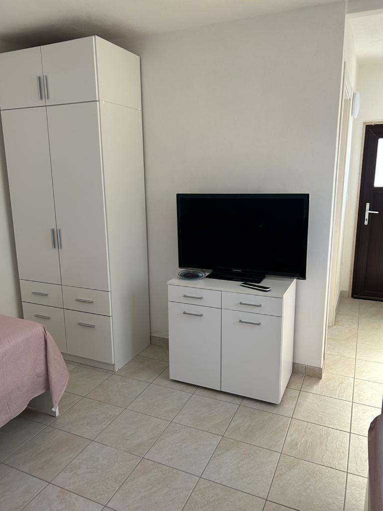 Apartment Lara - Mit Separatem Extra Mit Wc Und Dusche